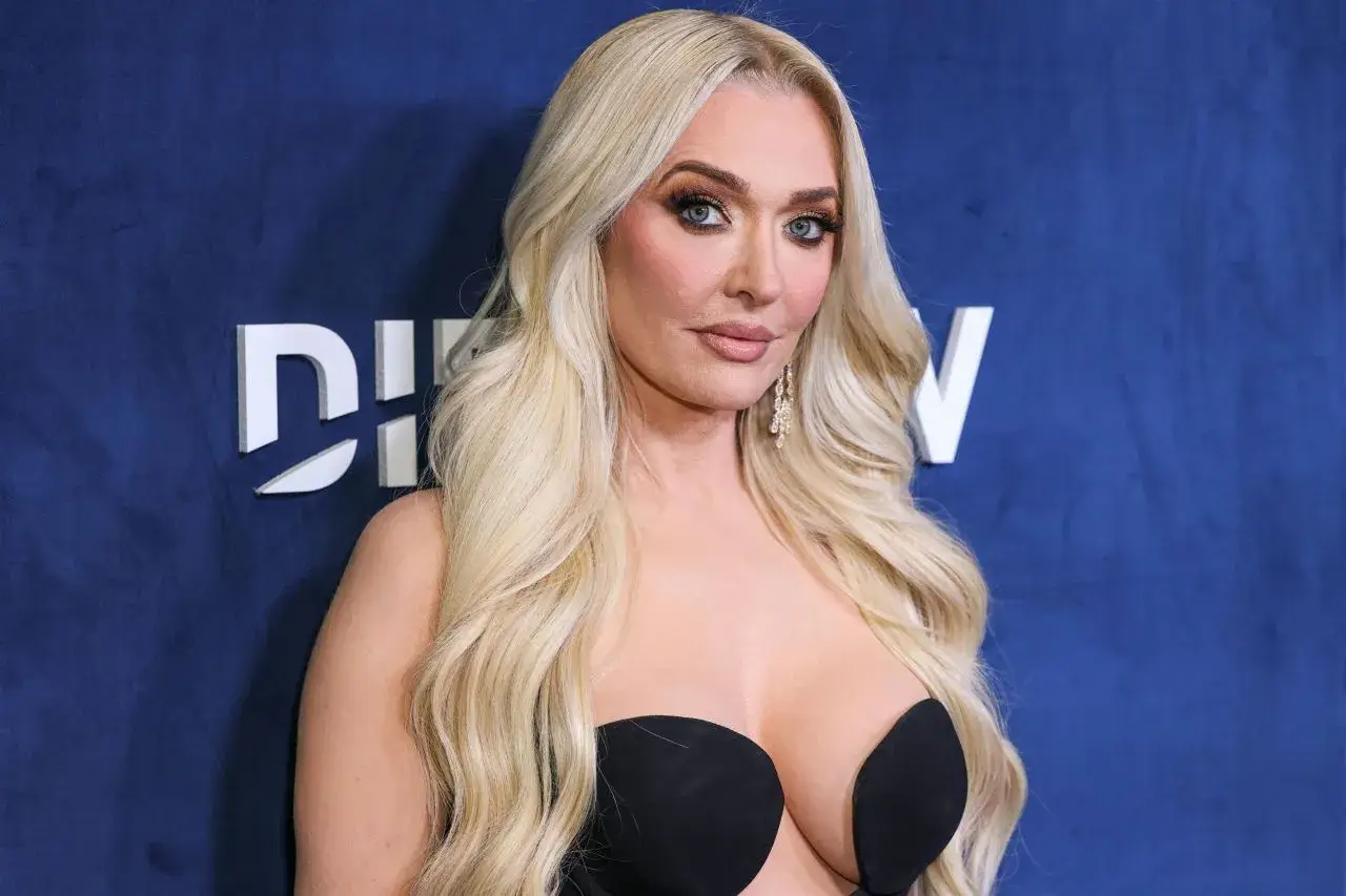 ERIKA JAYNE AT DIRECTV STREAMING WITH THE STARS OSCAR PARTY 2024 3